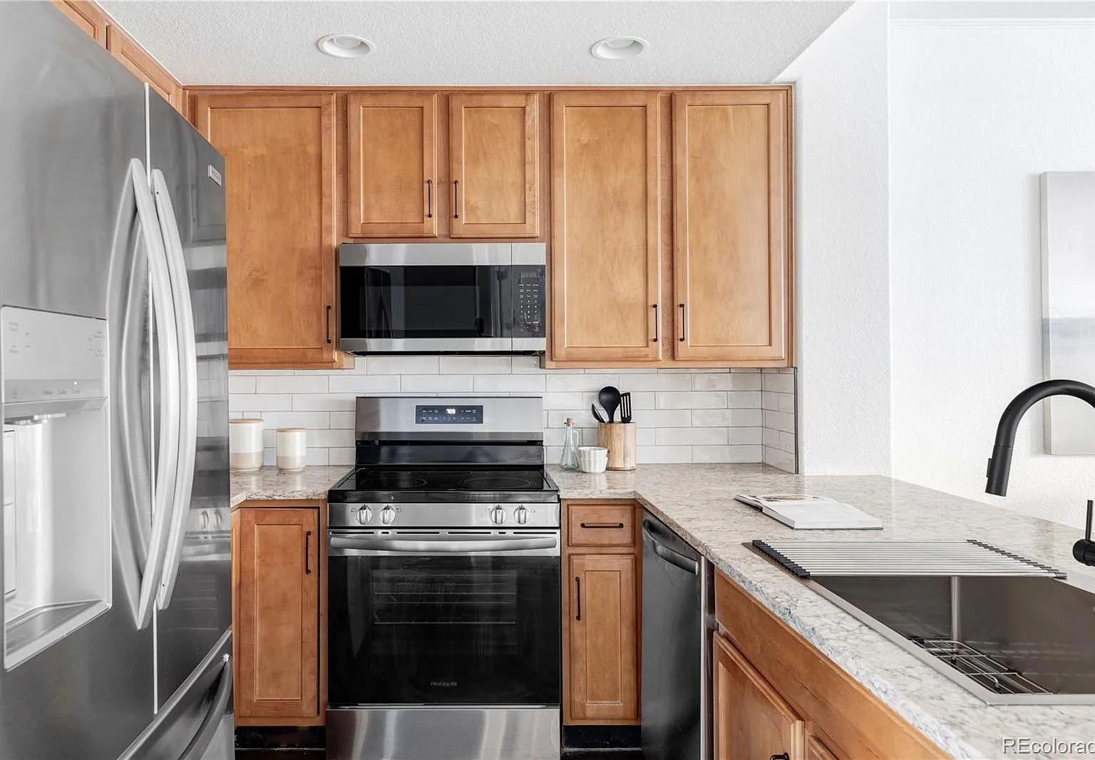 3 bed, 2.5 bath, 1463 sqft, $2,490 — Photo 4