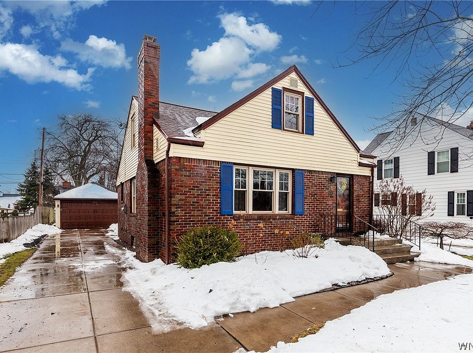 1st image of 11 Colvinhurst Dr