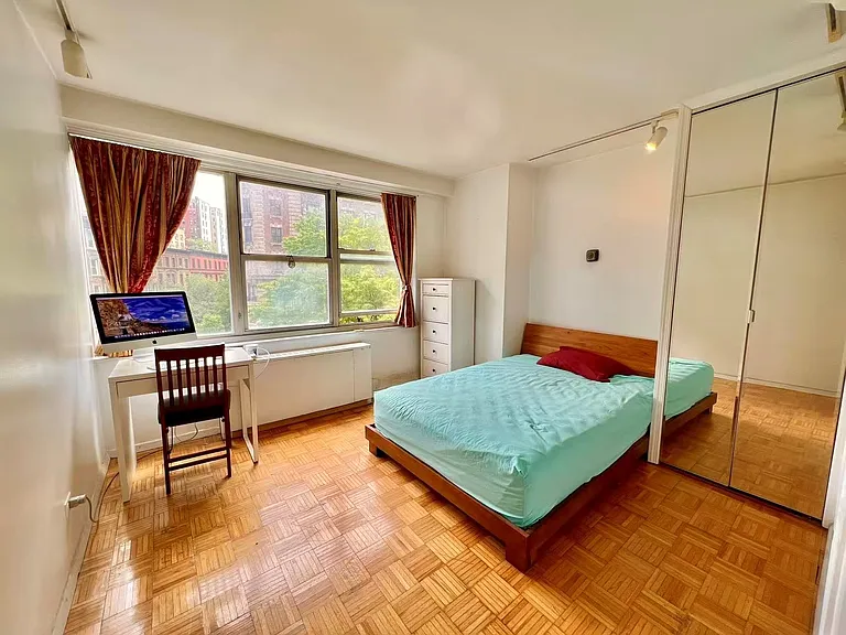 155 W 68th St #524 — Photo 4