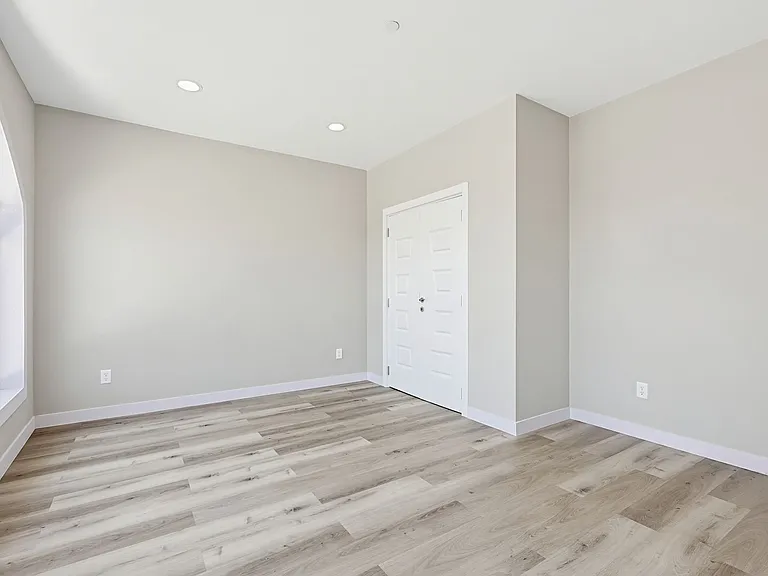 Taj Estates of Franklin II — Photo 153