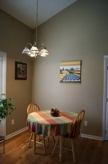 5103 Bridgewood Dr — Photo 2