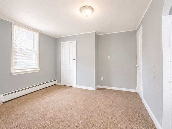 5th image of 27 Pine St APT 1