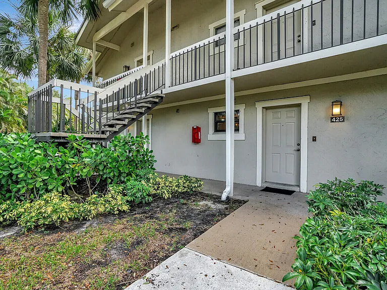 11863 Wimbledon Cir #424 — Photo 11
