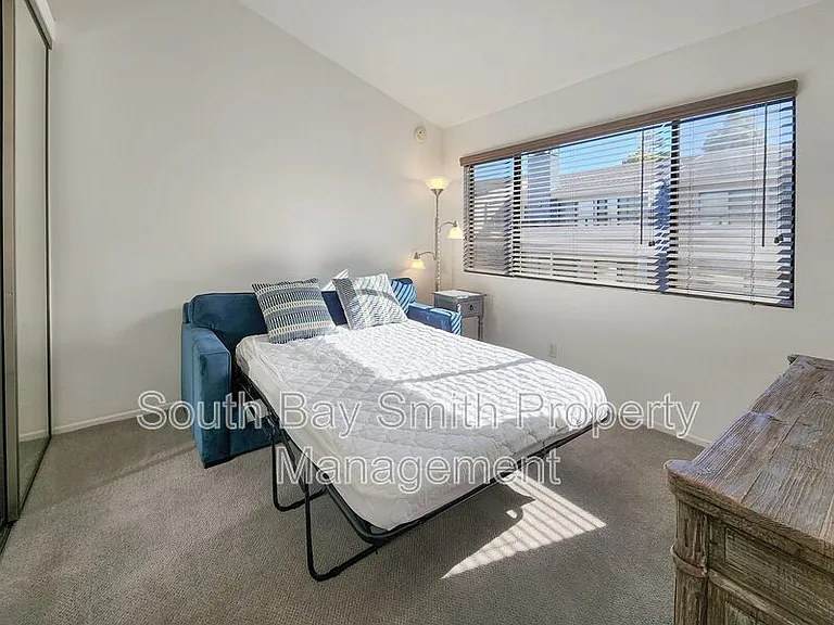 420 Palos Verdes Blvd — Photo 31