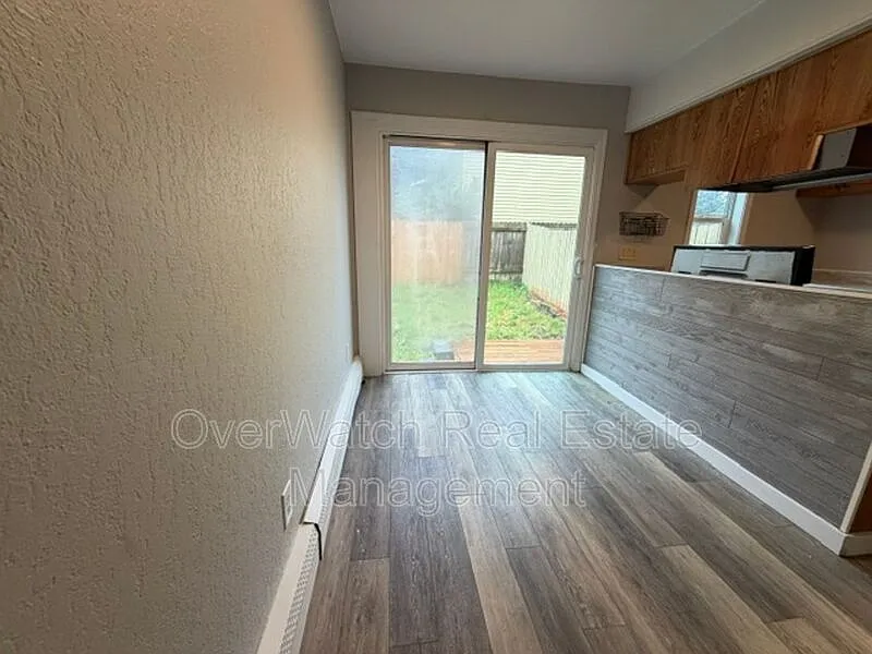2 bed, 1.0 bath, 847 sqft, $1,550 — Photo 4