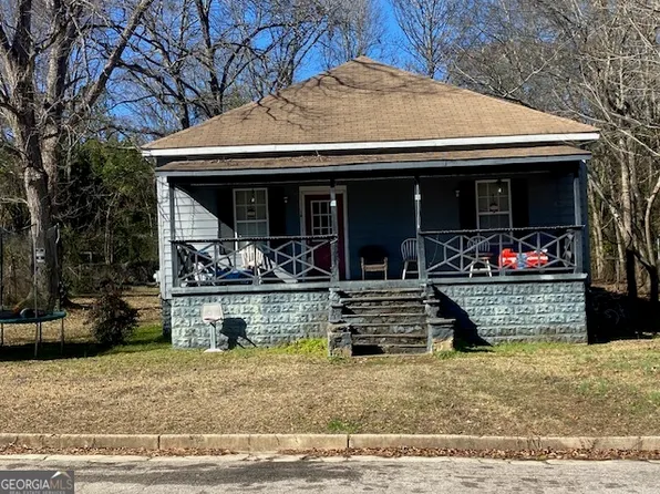 16 North St, Manchester, GA 31816