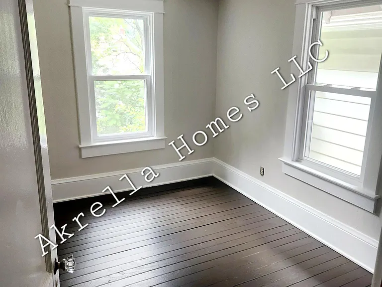 351 Grand Ave — Photo 1