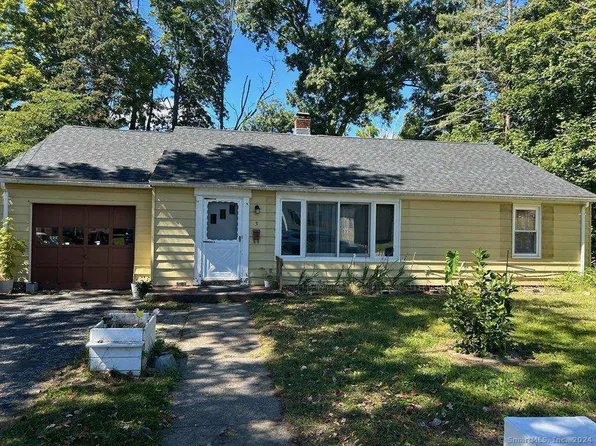 3 Banas Court, Norwich, CT 06360