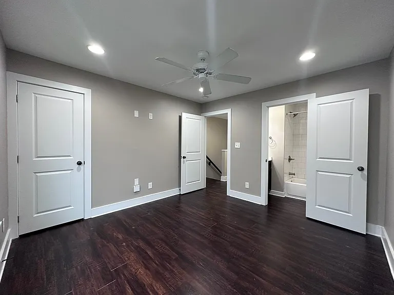 425 Sutherland View Way — Photo 21