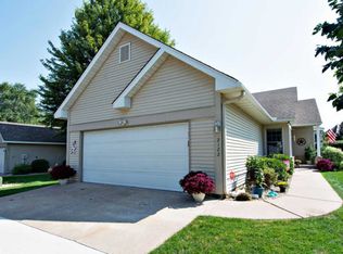 2122 Southwind Dr, Maplewood, MN 55109