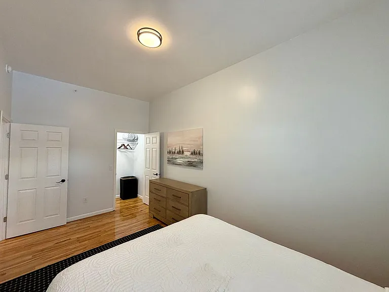719 N 3rd Ave — Photo 11