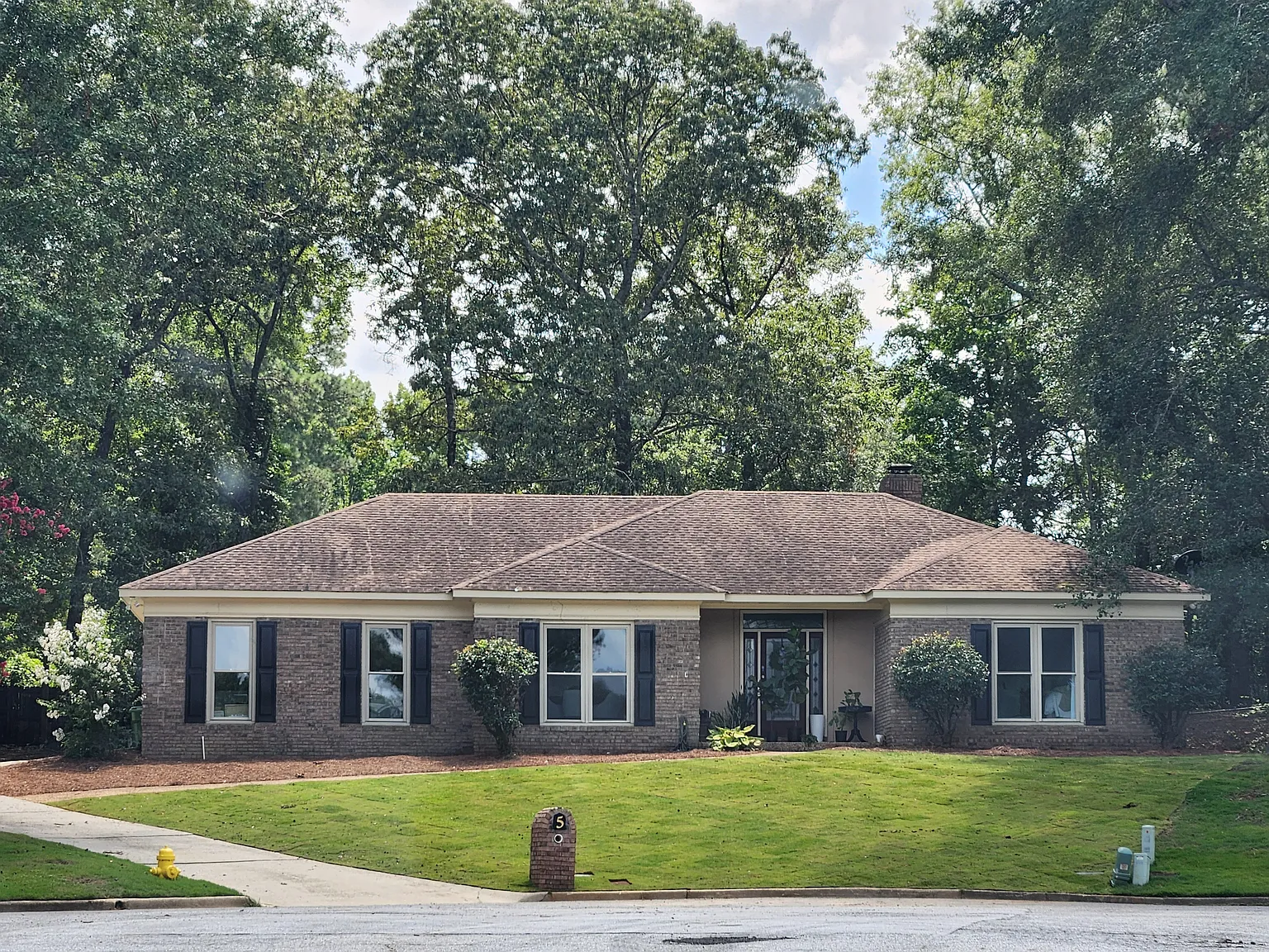 3 bed, 2516 sqft, $2,650 — Photo 3