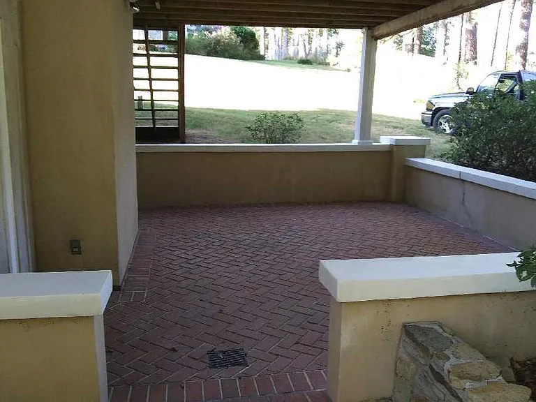 Country Club Dr — Photo 12