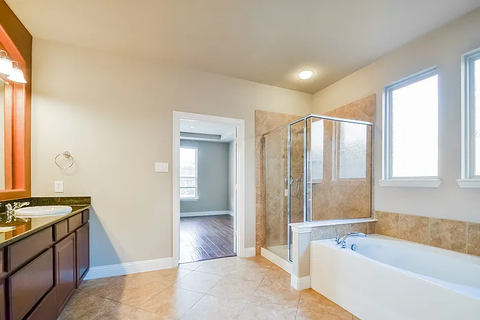 604 Kinghaven Dr — Photo 10