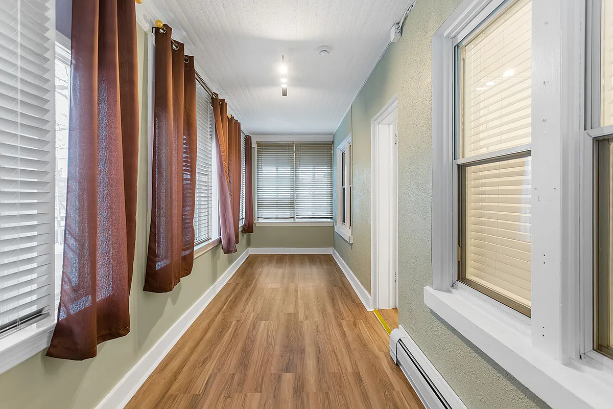 Building Photo - 87 Paterson Ave #2