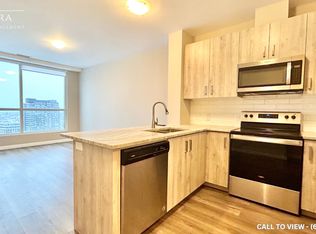 104 Garment St #1710, Kitchener, ON N2G0C8