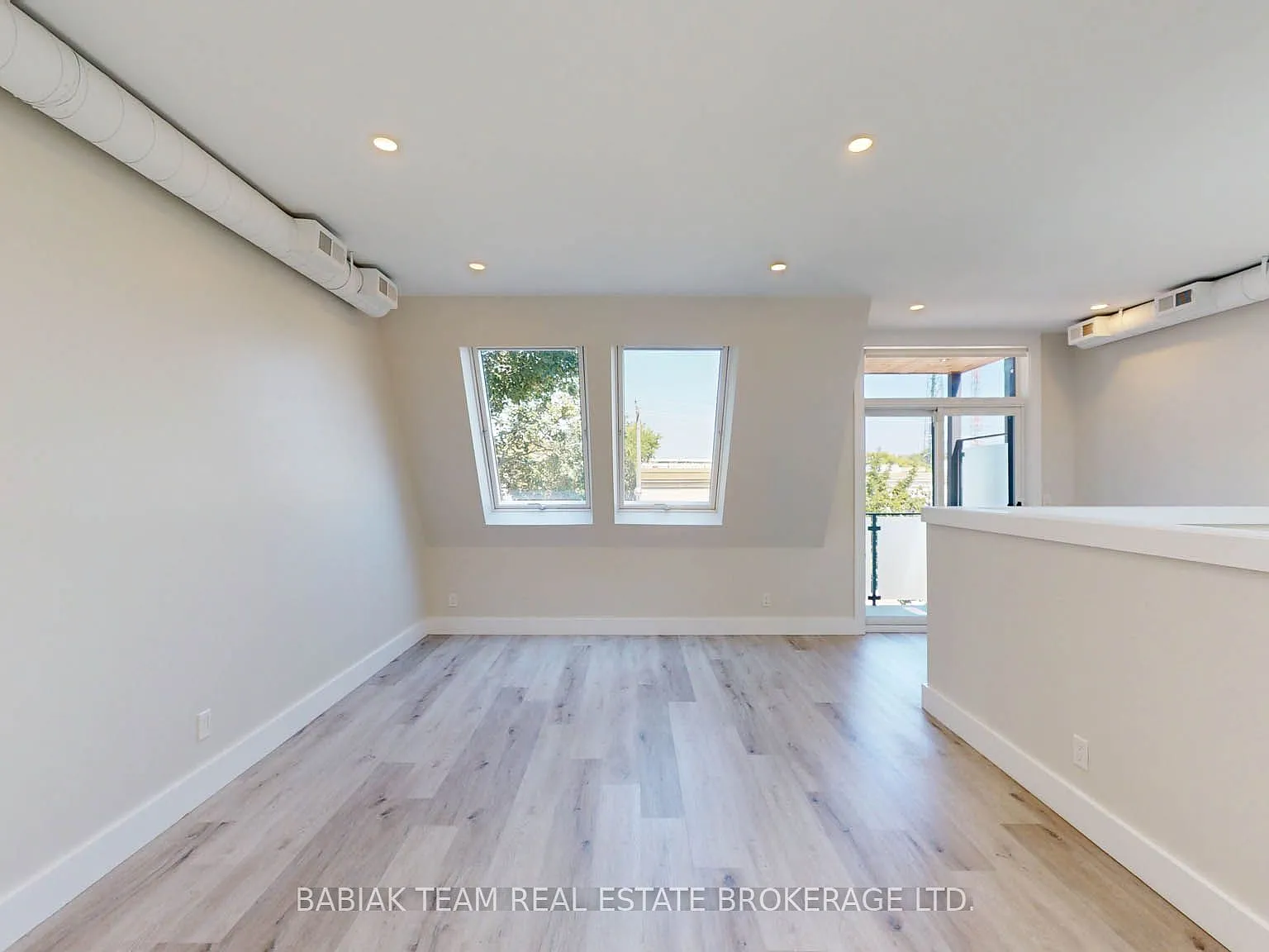 2 bed, $3,350 — Photo 2