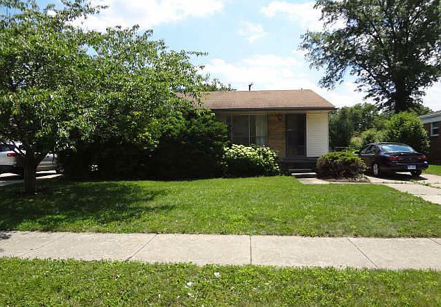 1st image of 31237 Pierce St
