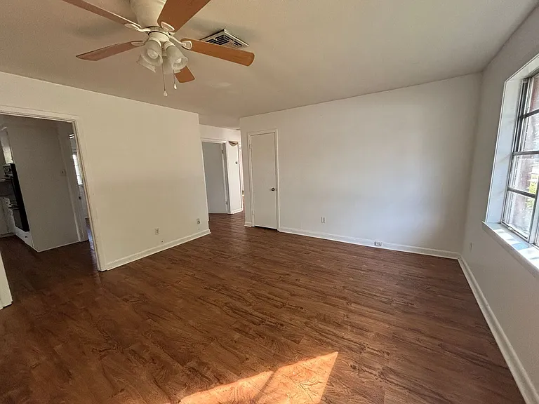 4101 Glen St — Photo 21