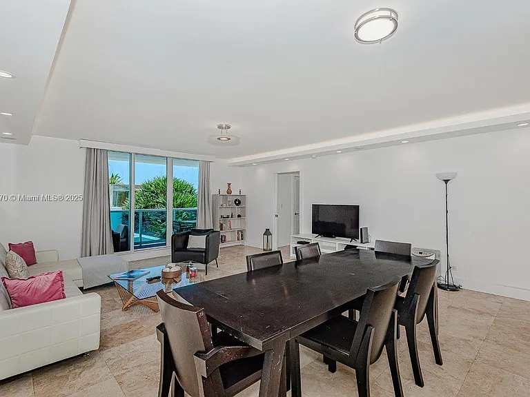 2301 Collins Ave #310 — Photo 3