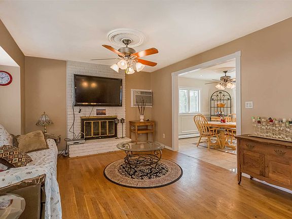 4th image of 3 Olive Ct
