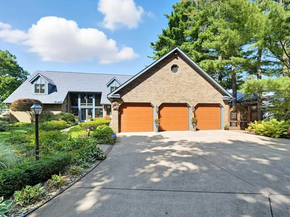 769 River Pointe Pl, Mishawaka, IN 46544