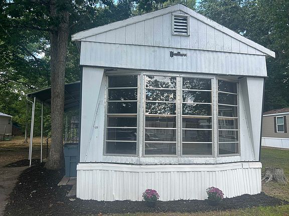 3rd image of 135 Pineland Park Road
