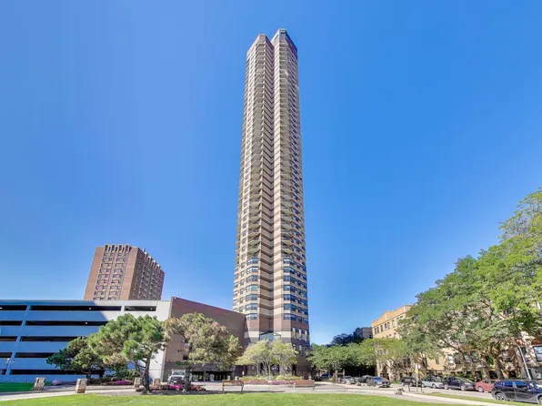 3660 N Lake Shore Dr APT 2204, Chicago, IL 60613