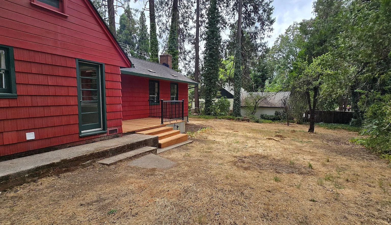 4-bedroom, 2-bath home in Cedar Ridge — Photo 3