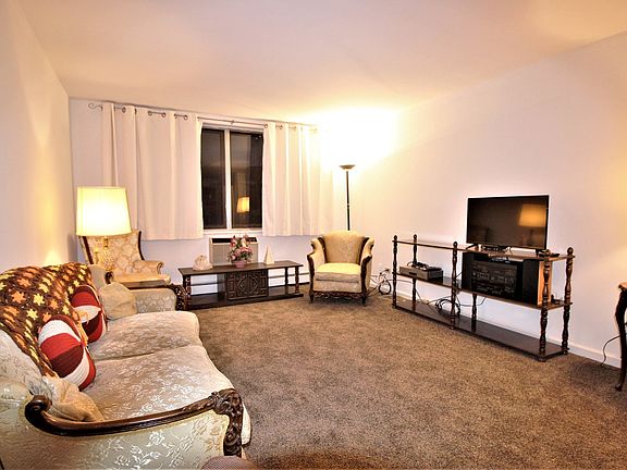 4th image of 9745 S Karlov Ave APT 209