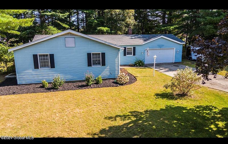 2nd image of 43 Heinrick Circle