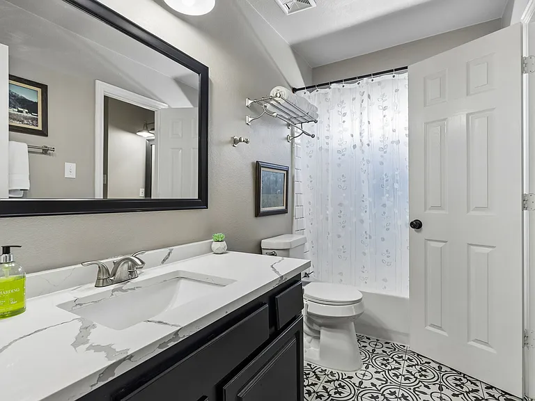 4227 Republic Dr — Photo 21