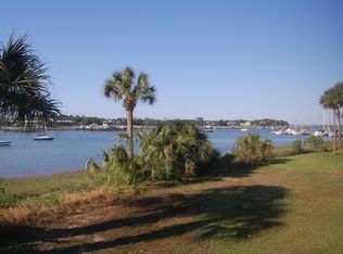 4 W Mariners Cay Dr, Folly Beach, SC 29439