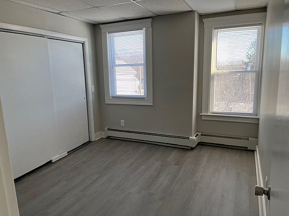 bedroom aprox 10' X11' with large closet