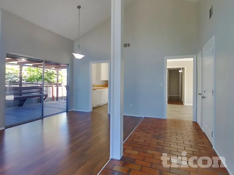 1104 Waxwing Dr — Photo 4