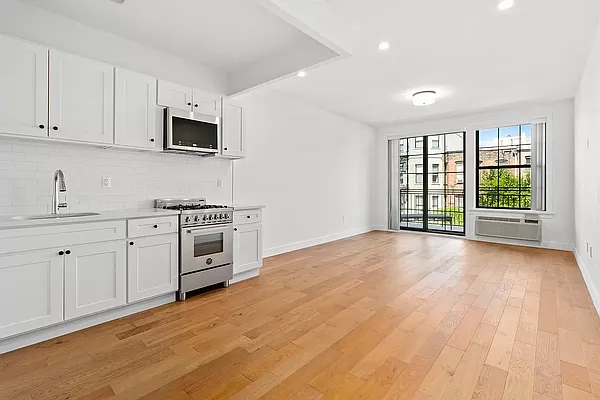 Rented by SERHANT. | media 3