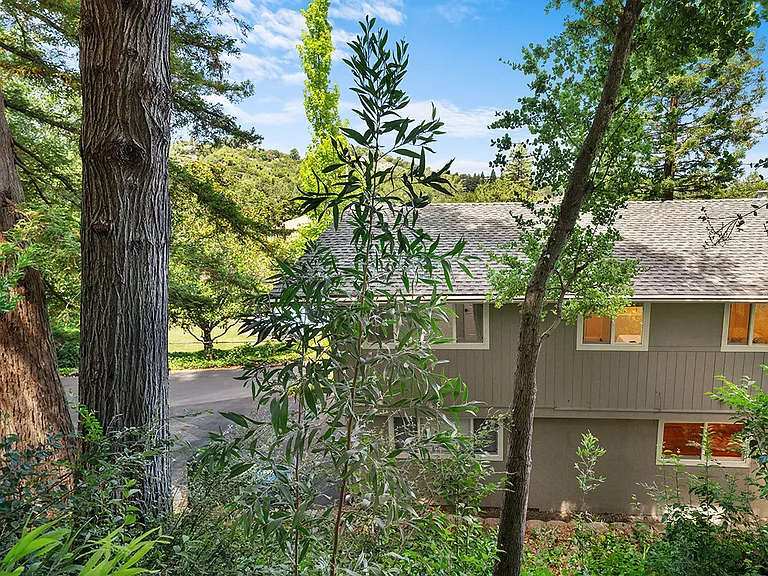 12 White Oak Dr — Photo 55