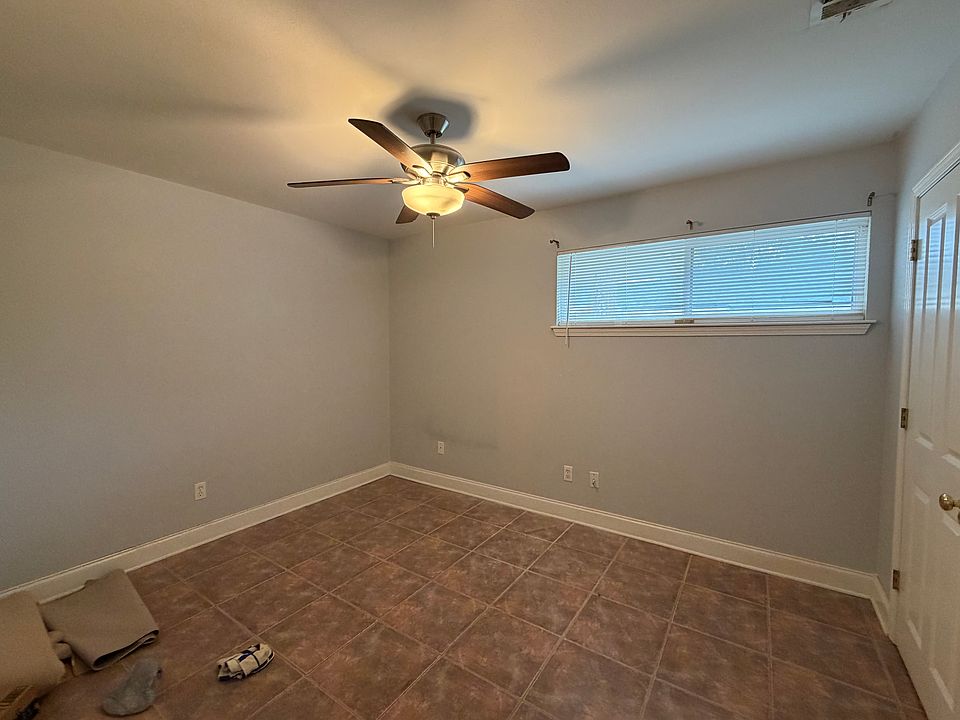 2nd image of 6821 Fleur De Lis Dr #6821