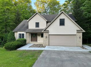 61 Desirade Rd, Du Bois, PA 15801