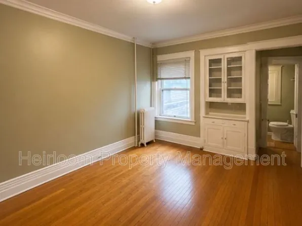1205 E 2nd St, Duluth, MN 55805