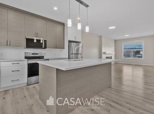 6536 Chappelle Vis SW, Edmonton, AB T6W 4A3