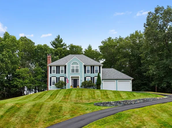 9 Hickory Ln, Ipswich, MA 01938