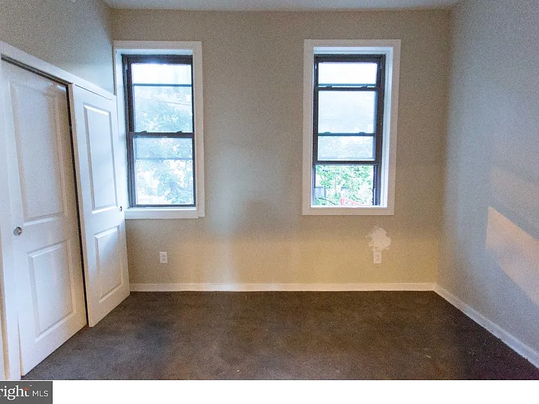 413 S 11th St #3F — Photo 12