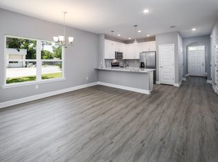 1009 Skylark Rd, Mary Esther, FL 32569