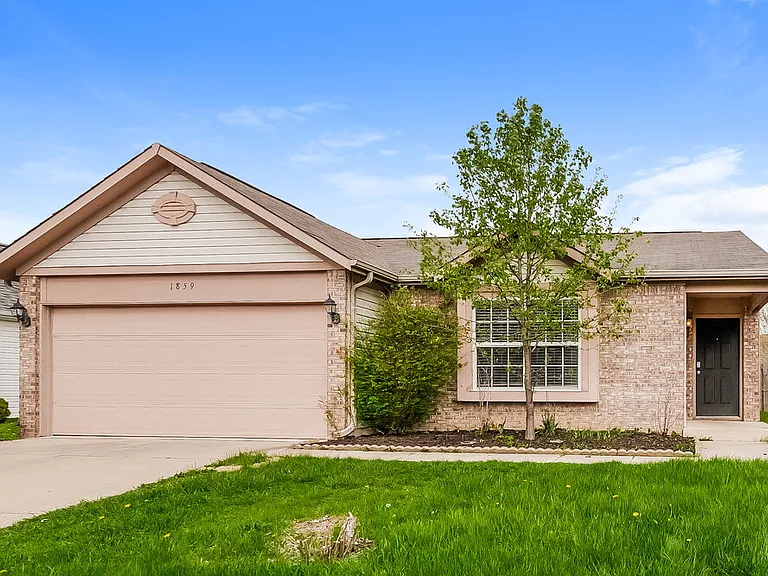 1859 Ernest Dr — Photo 1