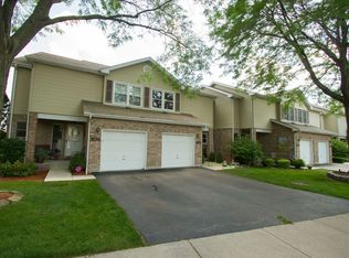 441 S Wenbriar Sq, Addison, IL 60101