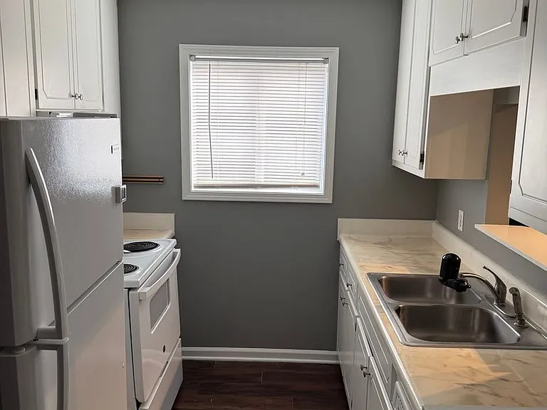 291 Candlebrook Dr — Photo 2