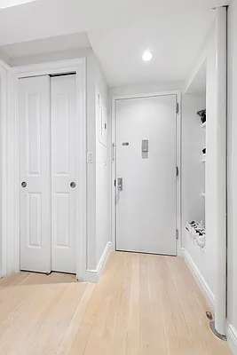 Rented by Compass | media 9