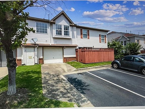 2nd image of 127 White Cedar Ln