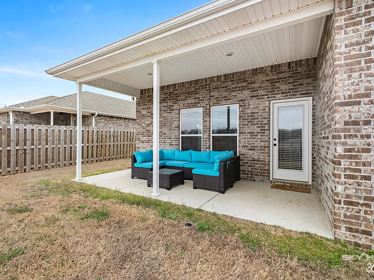 6102 Hoover St — Photo 24